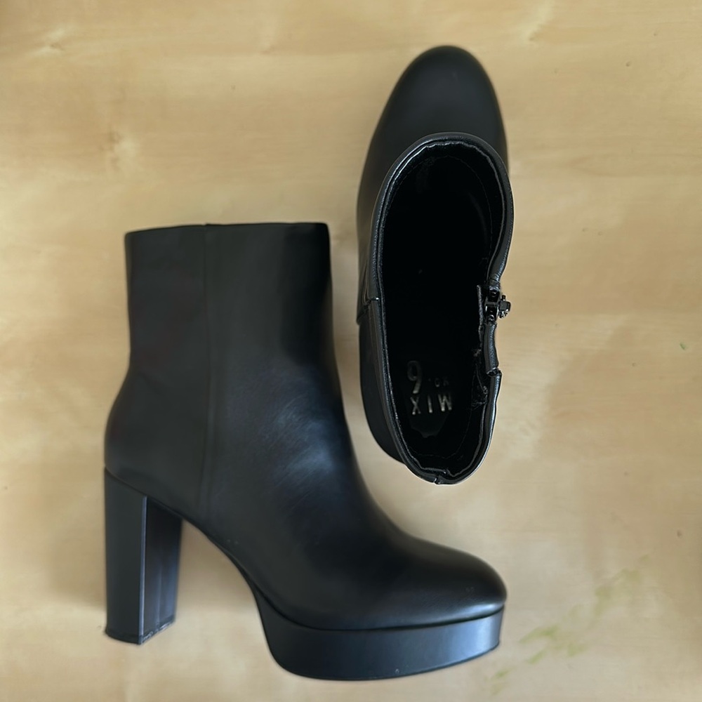 Mix NO. 6 Zuzana Platform Bootie Black 9M